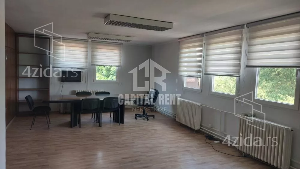 Poslovna zgrada | 4zida