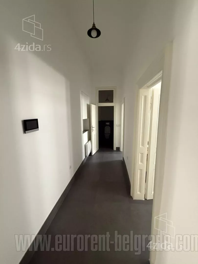 Četvoroiposoban stan | 4zida