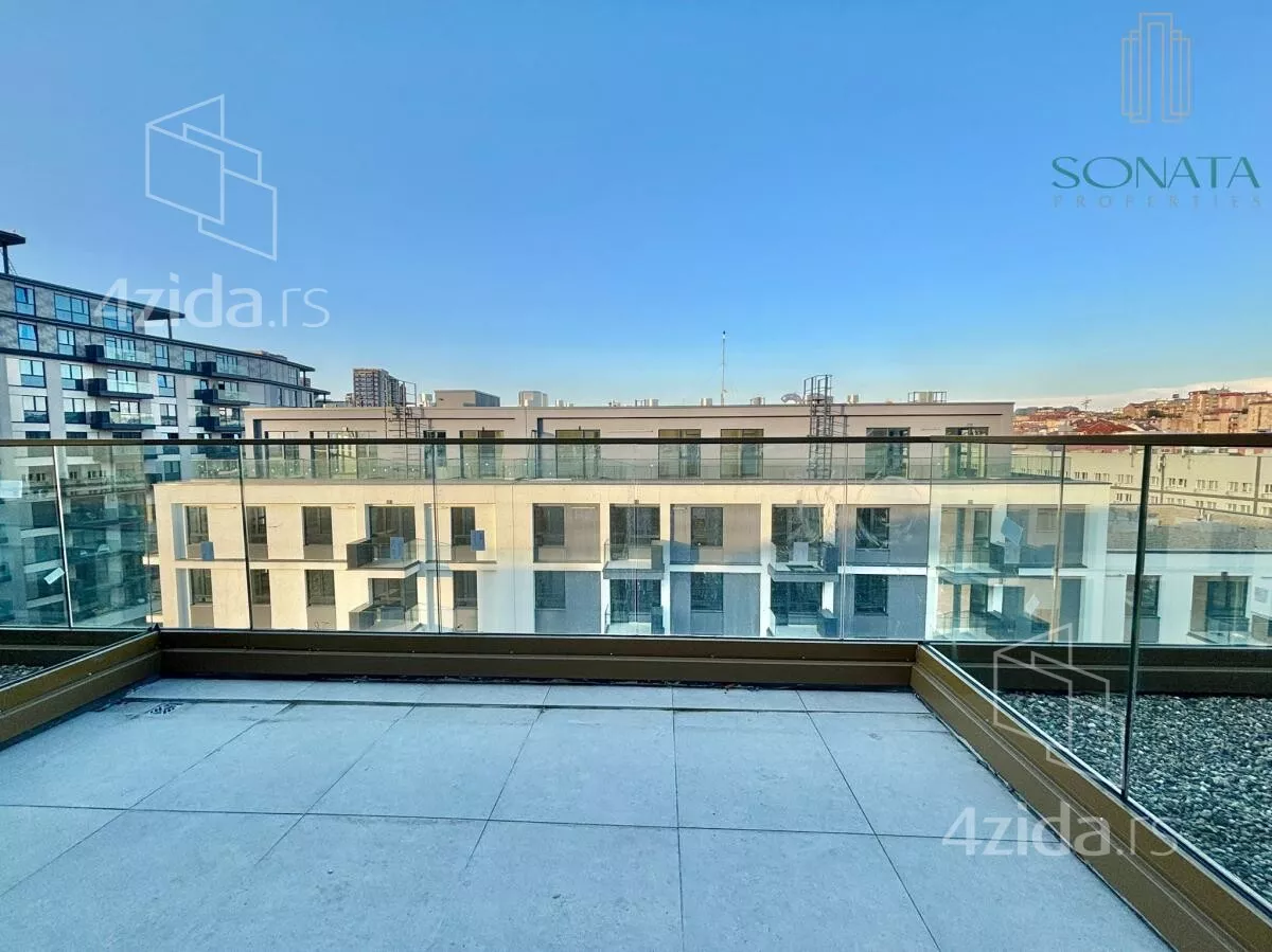 Šestosoban stan | 4zida