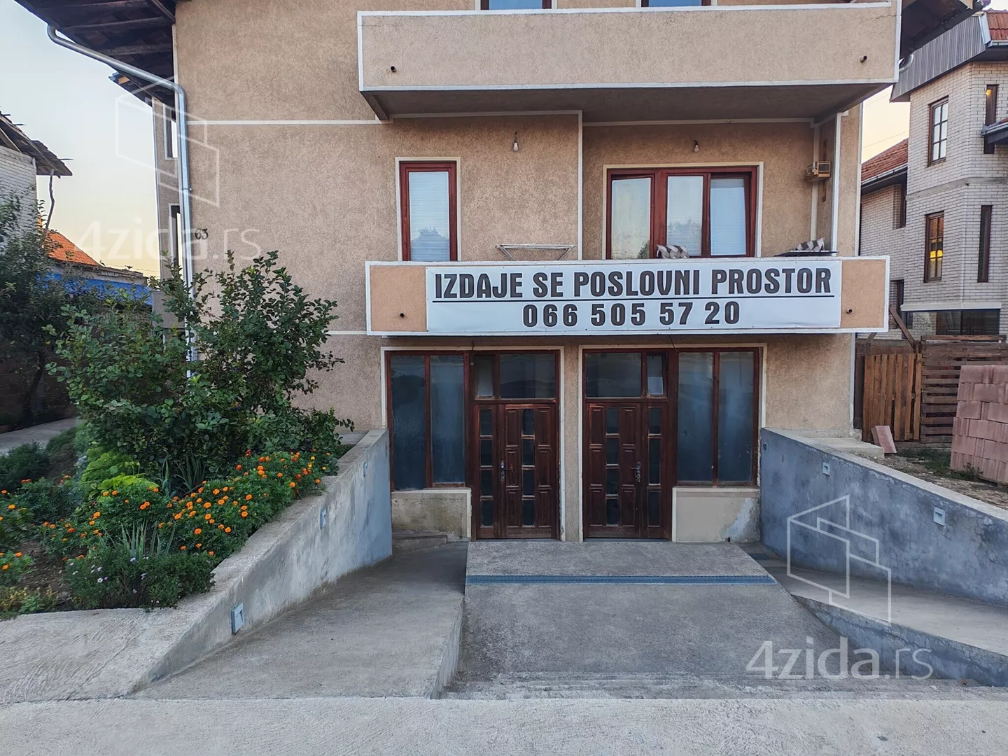 Poslovni prostor | 4zida