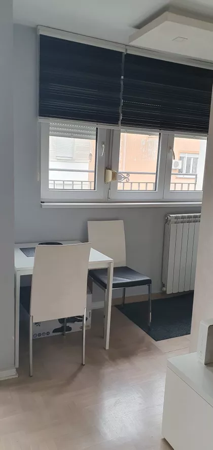 Crveni Krst Vračar | 4zida.rs