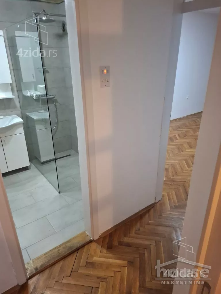 Četvoroiposoban stan | 4zida