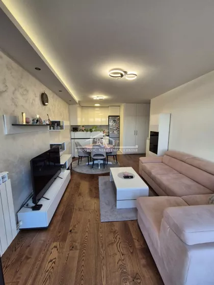 Slanački Put | 4zida.rs