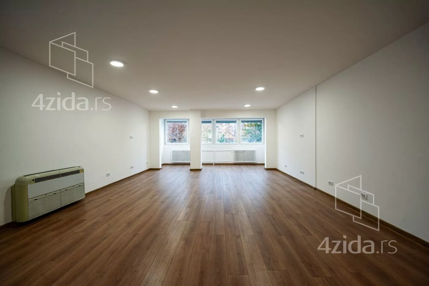 Četvoroiposoban stan | 4zida