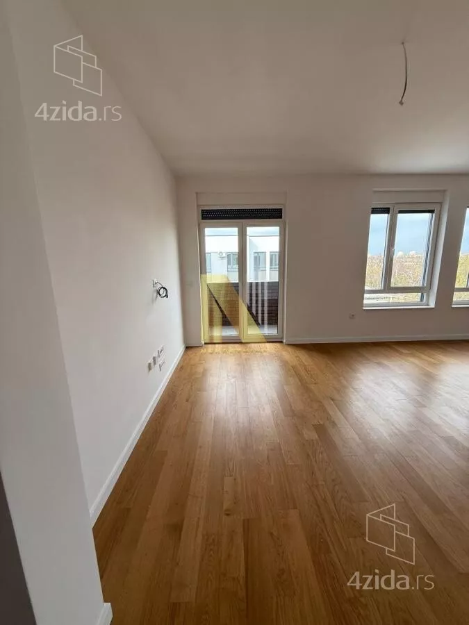 Četvoroiposoban stan | 4zida