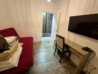 Bata Lakina | 4zida.rs