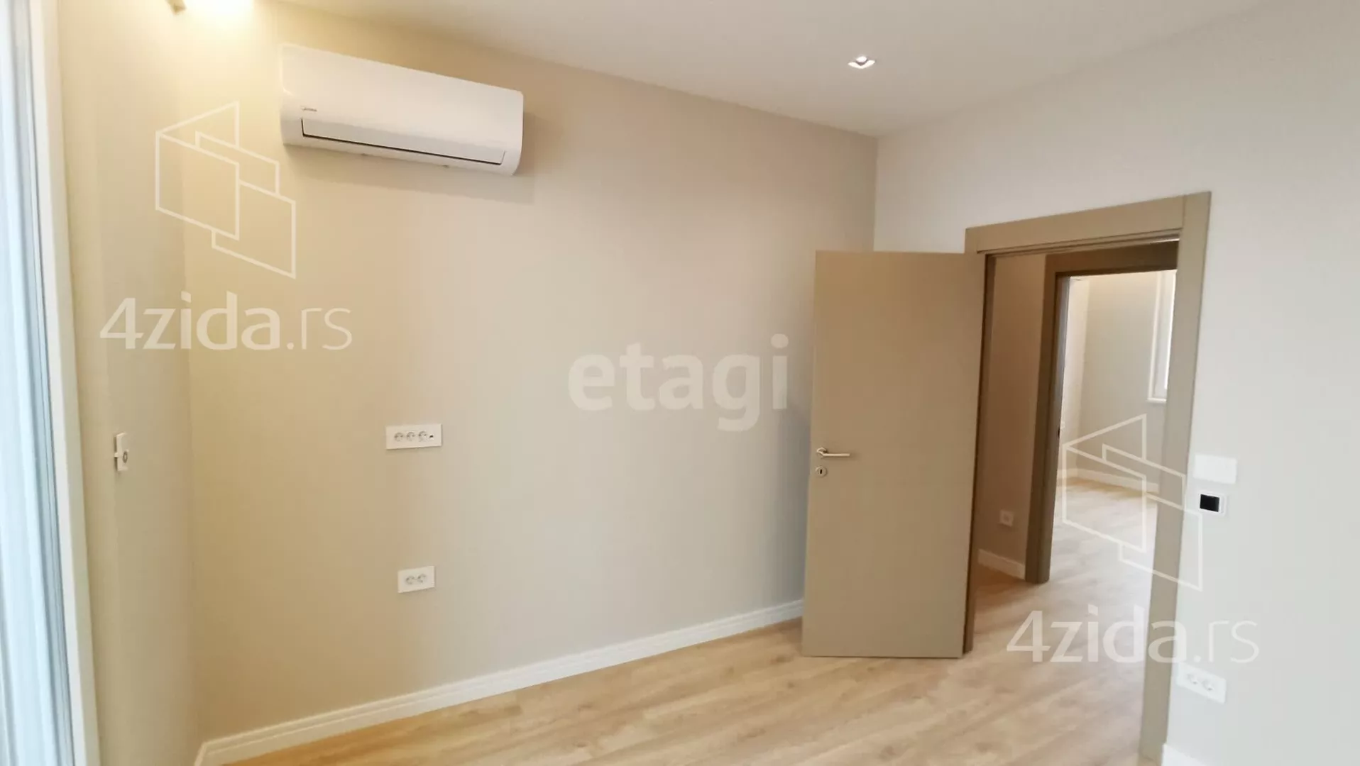 Petosoban stan | 4zida