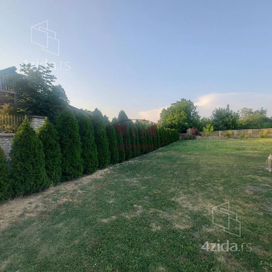 Plac | 4zida