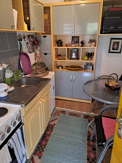 Okolne lokacije | 4zida.rs