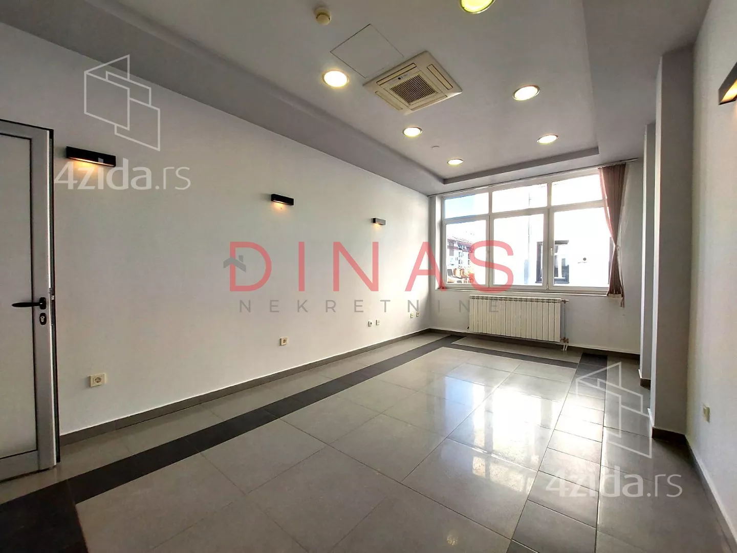 Poslovni prostor | 4zida