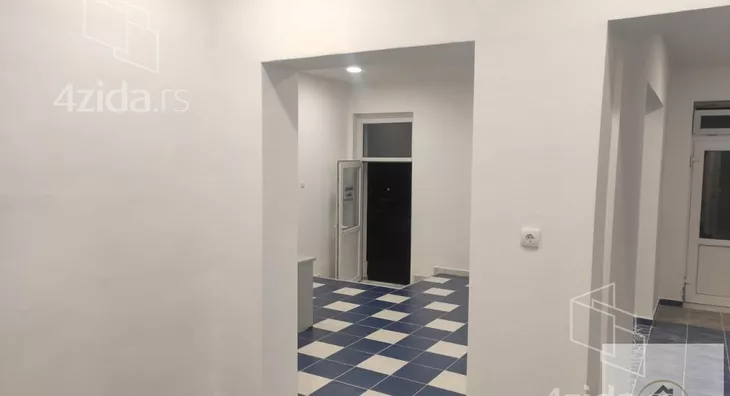 Lokal | 4zida