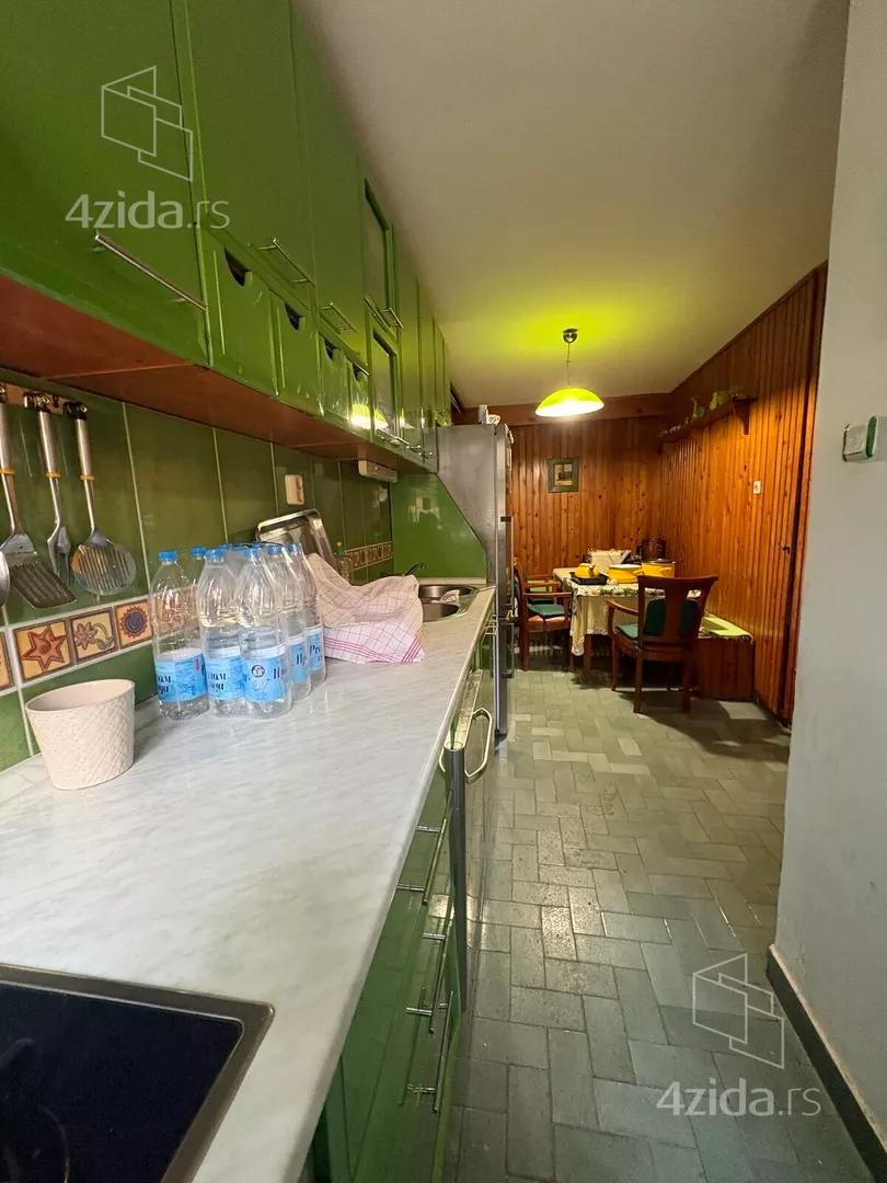 3-etažna kuća | 4zida