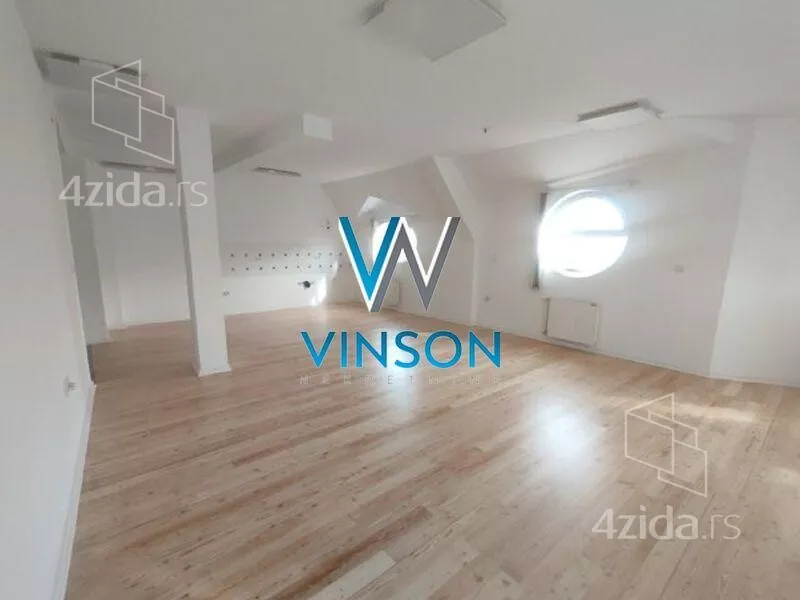 Četvoroiposoban stan | 4zida