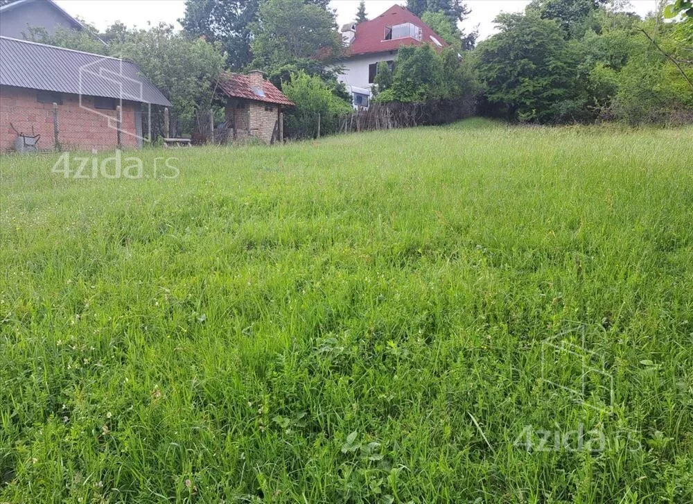 Plac | 4zida