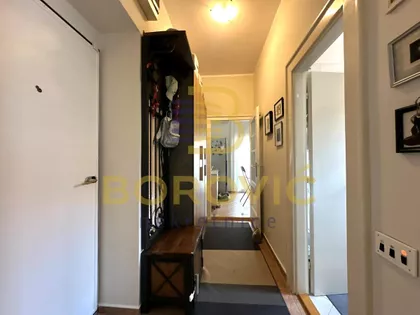 Crveni Krst Vračar | 4zida.rs