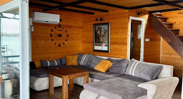 Turistički objekat | 4zida