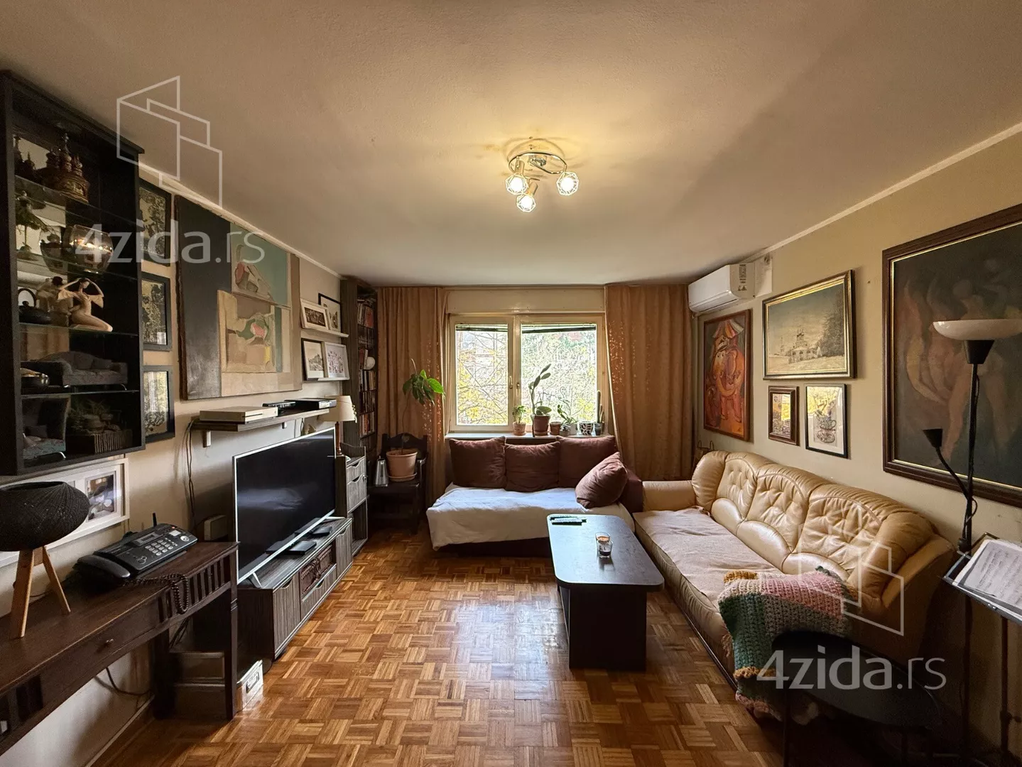 Četvoroiposoban stan | 4zida