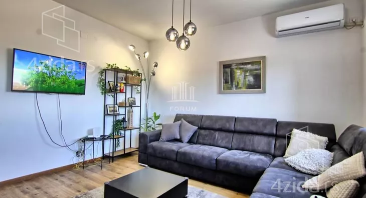 Četvoroiposoban stan | 4zida