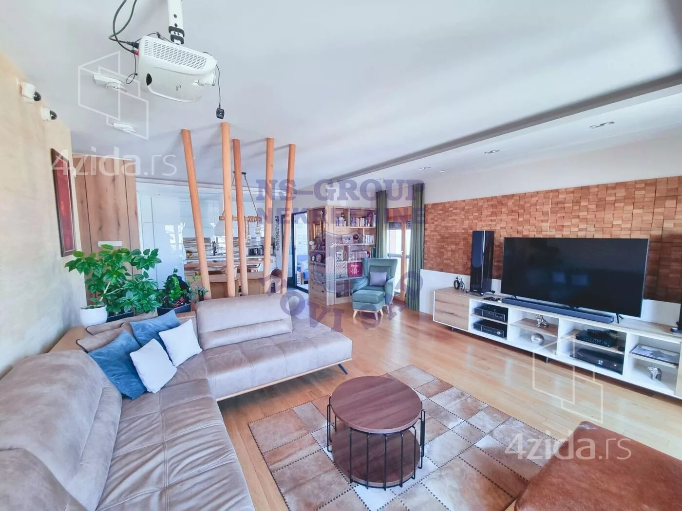 Četvorosoban stan | 4zida