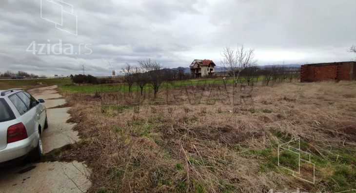 Građevinsko zemljište | 4zida