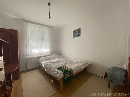 Šest Topola | 4zida.rs