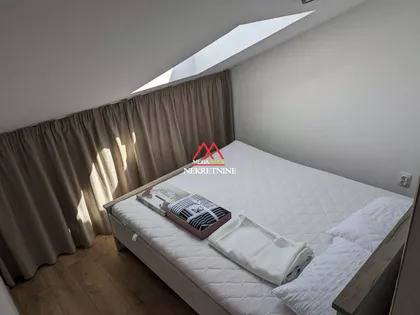 Jovana Popovića | 4zida.rs