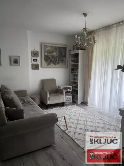 Novo Naselje | 4zida.rs