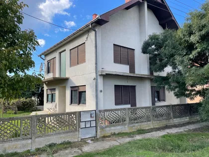 Mila Terzića | 4zida.rs