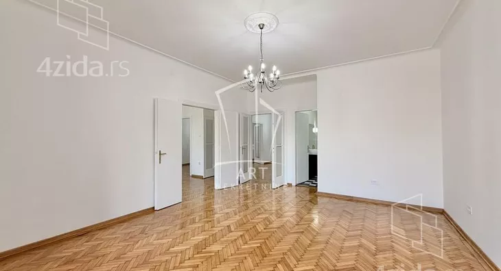 Četvoroiposoban stan | 4zida