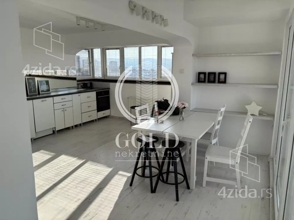 Troiposoban stan | 4zida