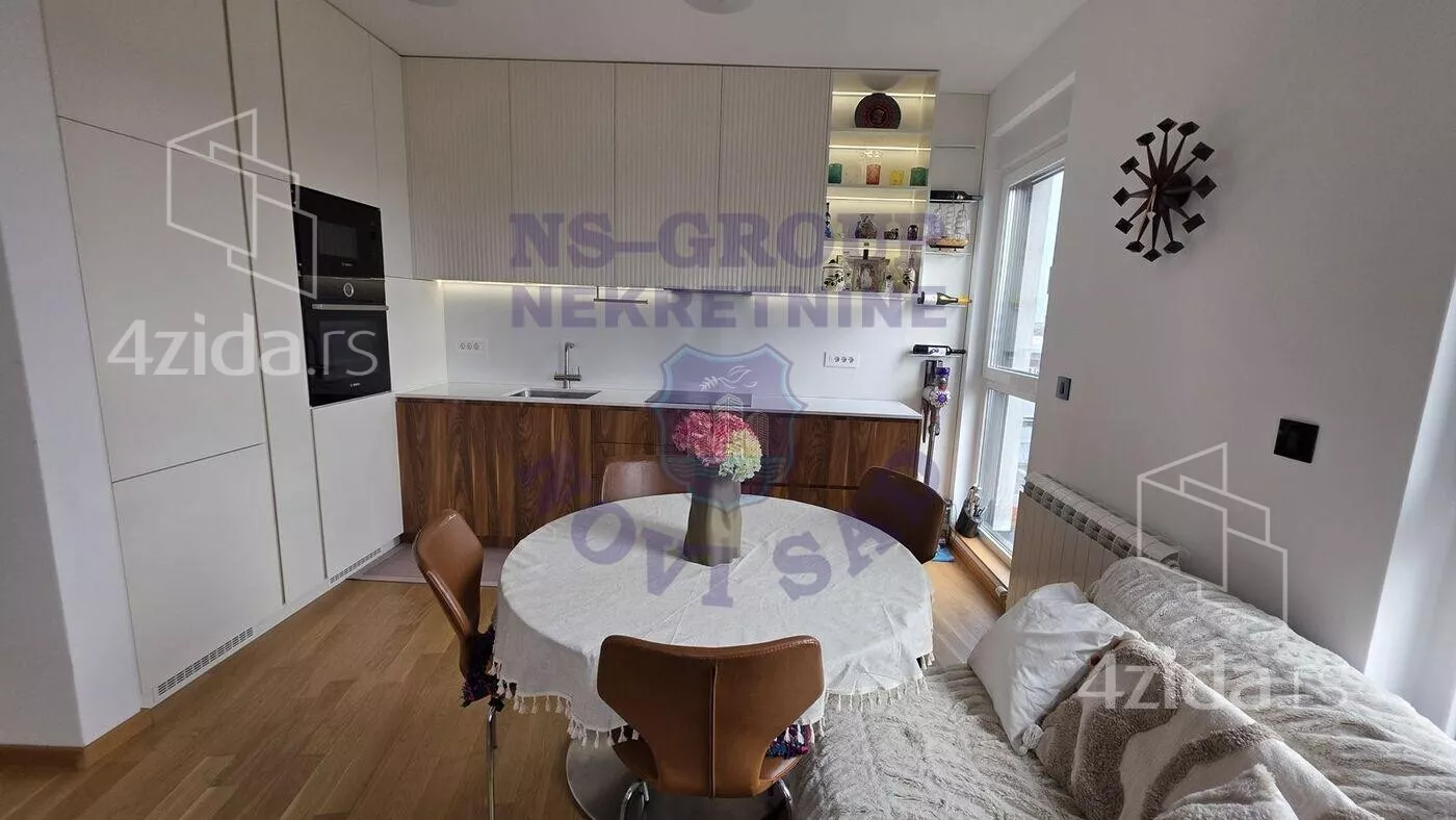 Troiposoban stan | 4zida