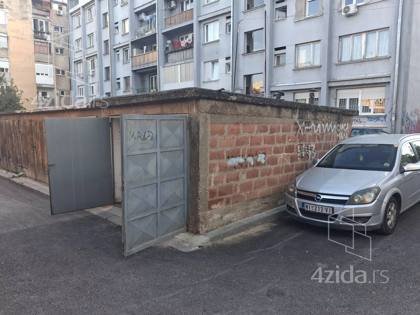 Garaža | 4zida