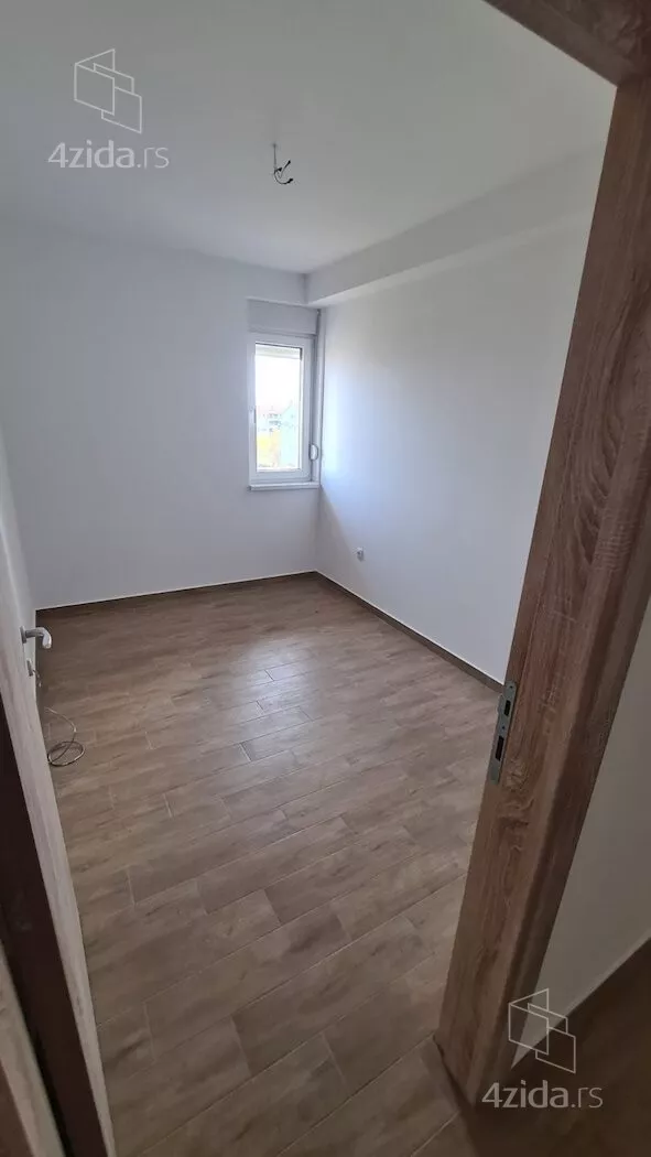 Četvoroiposoban stan | 4zida