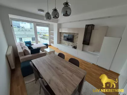 BULEVAR CARA LAZARA | 4zida.rs