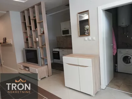 Nemanjina | 4zida.rs