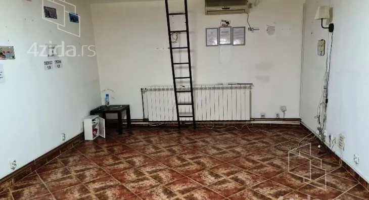 Devetosoban stan | 4zida