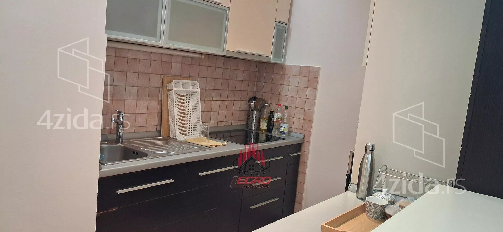 Petoiposoban stan | 4zida