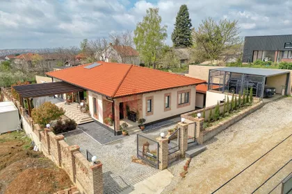 Lugomirska | 4zida.rs