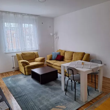 Hadži Ruvimova | 4zida.rs