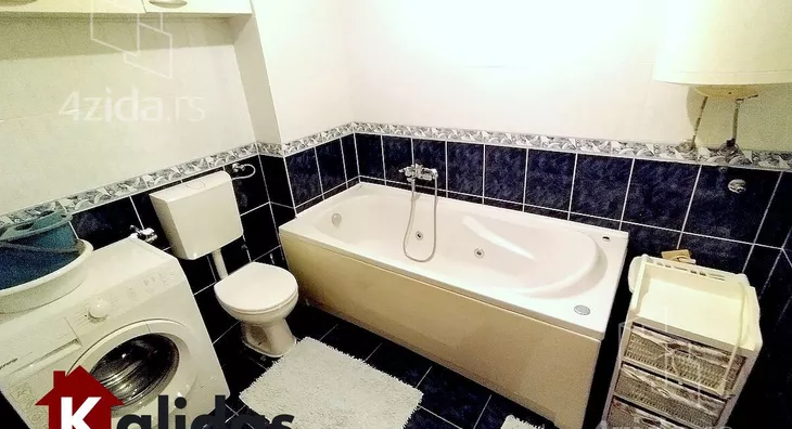 Četvoroiposoban stan | 4zida