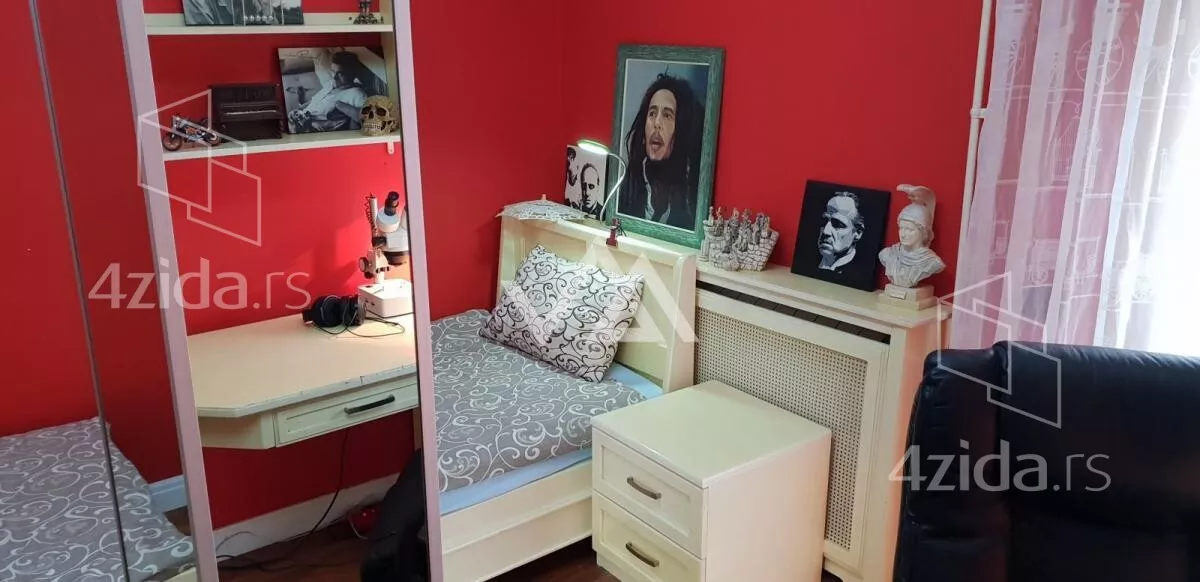 Petosoban stan | 4zida