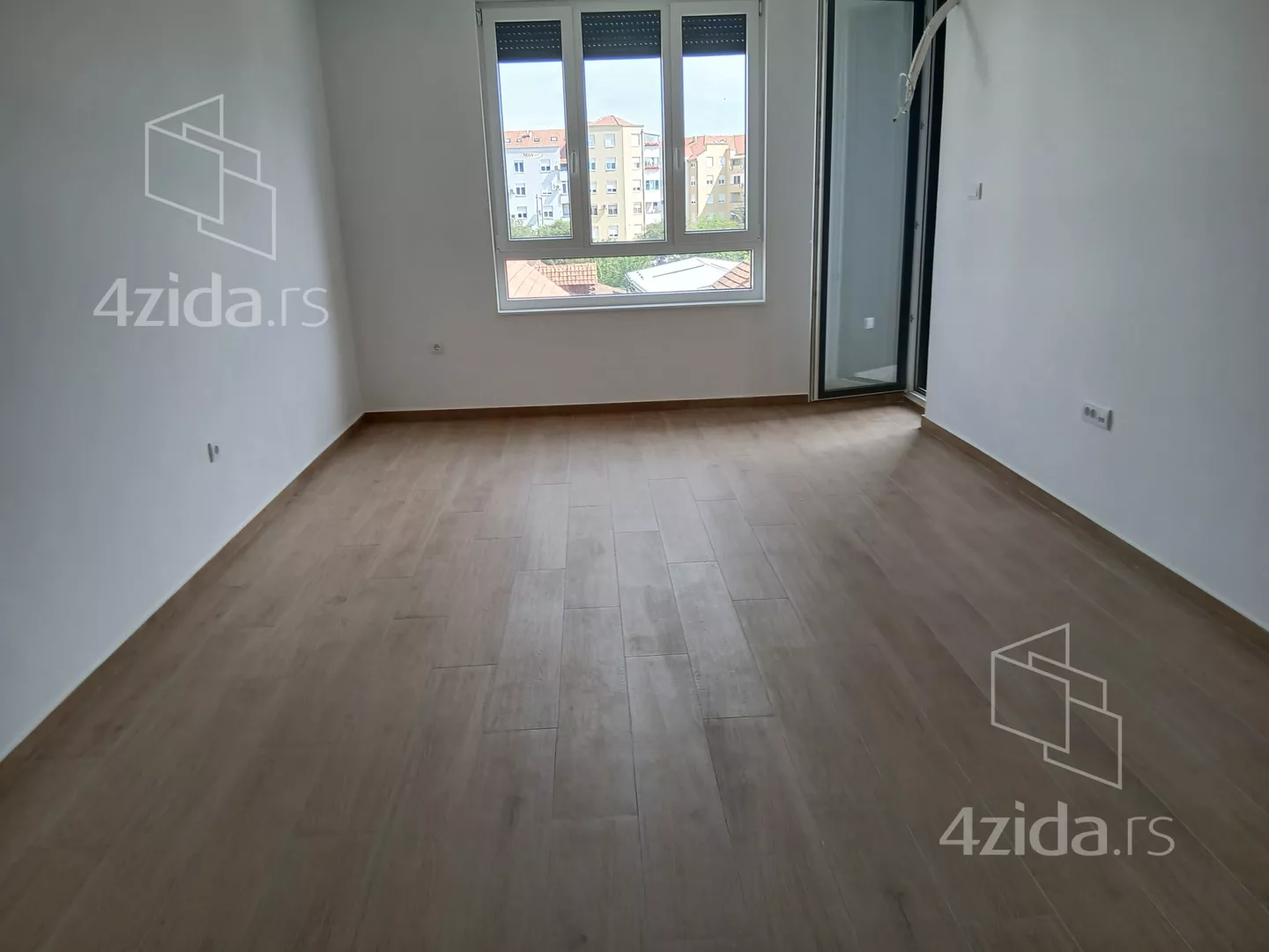 Dvoiposoban stan | 4zida