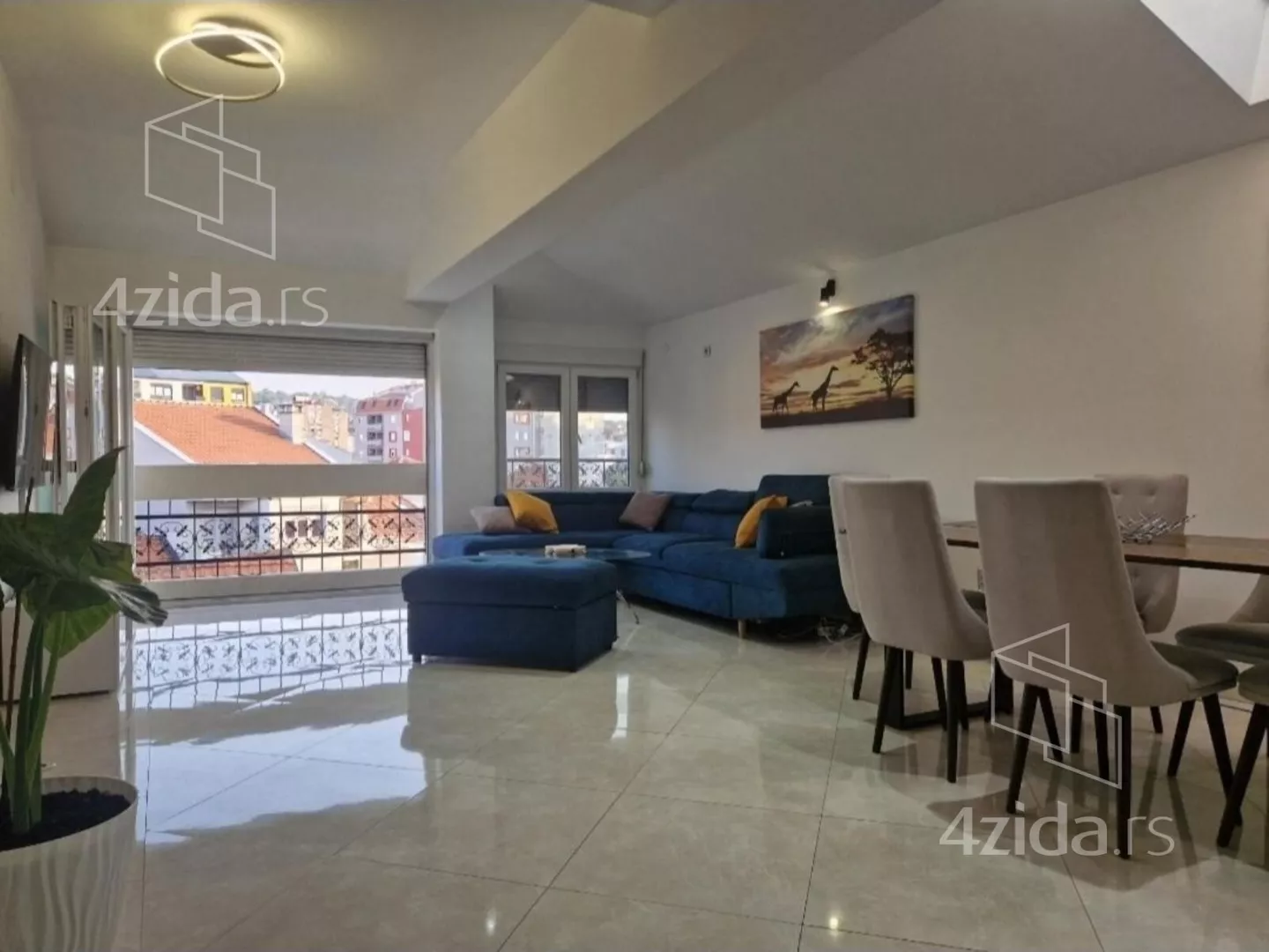 Trosoban stan | 4zida