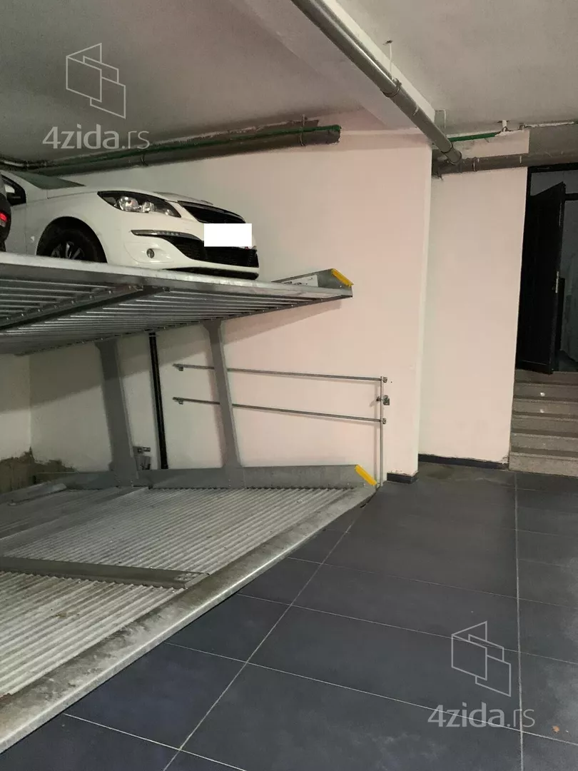Garaža | 4zida