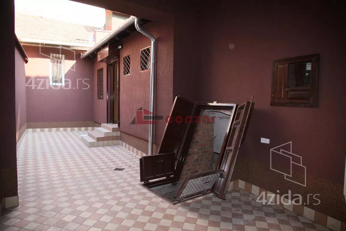 Poslovni prostor | 4zida