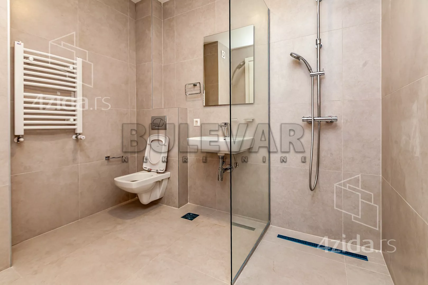 Troiposoban stan | 4zida