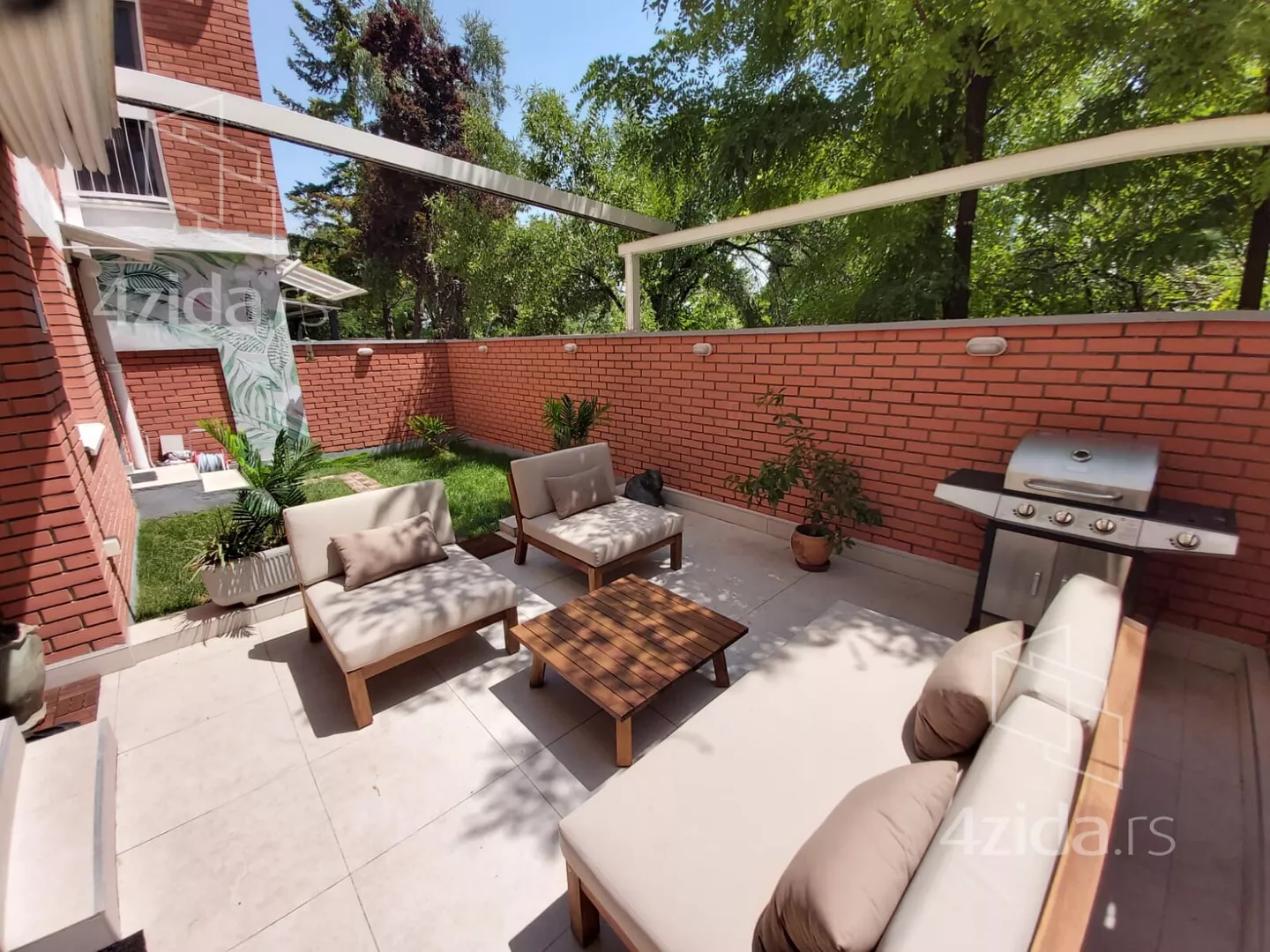 Petosoban stan | 4zida