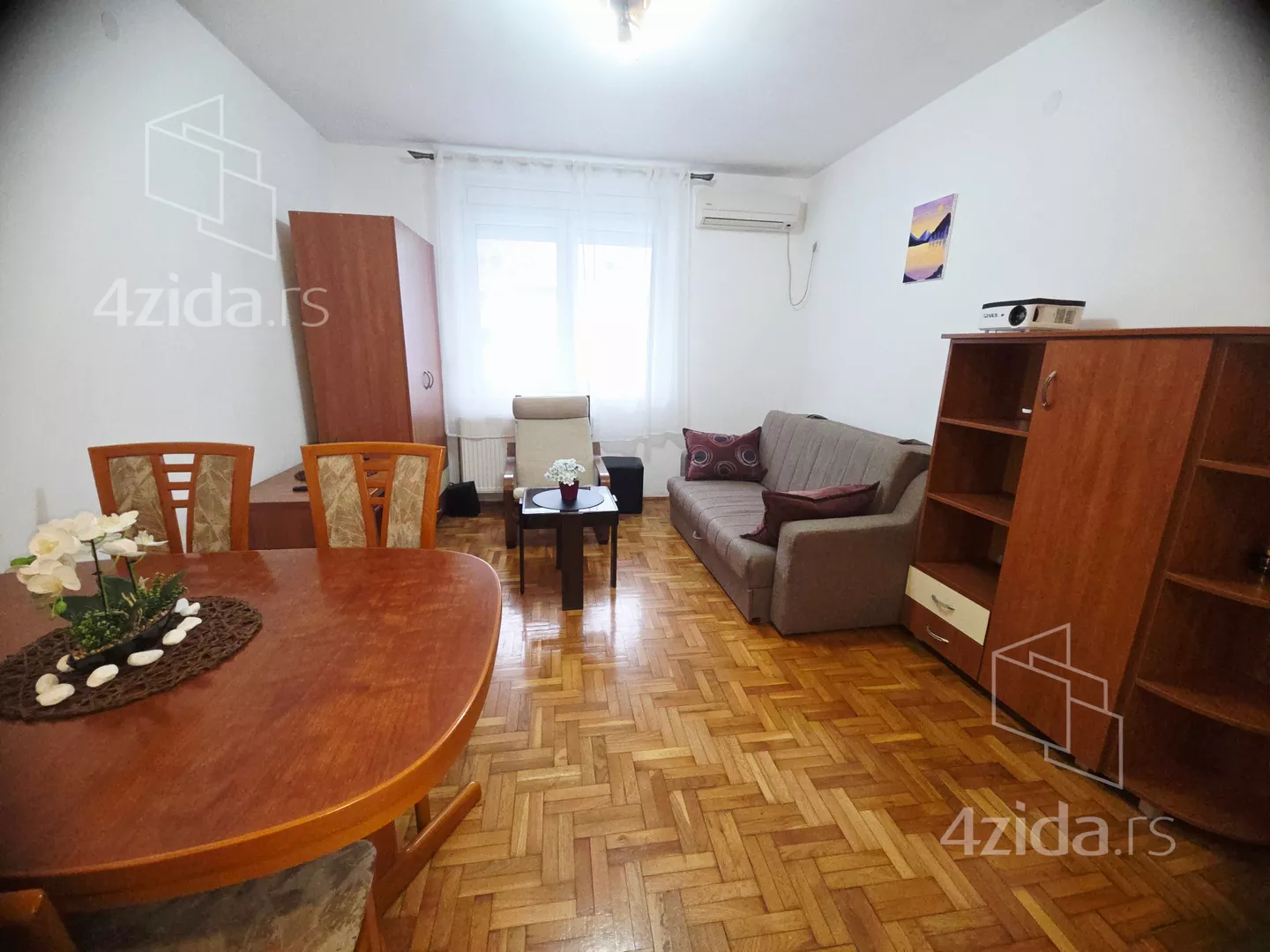 Dvoiposoban stan | 4zida