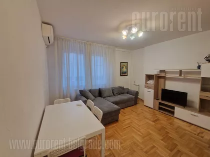 CRVENI KRST | 4zida.rs