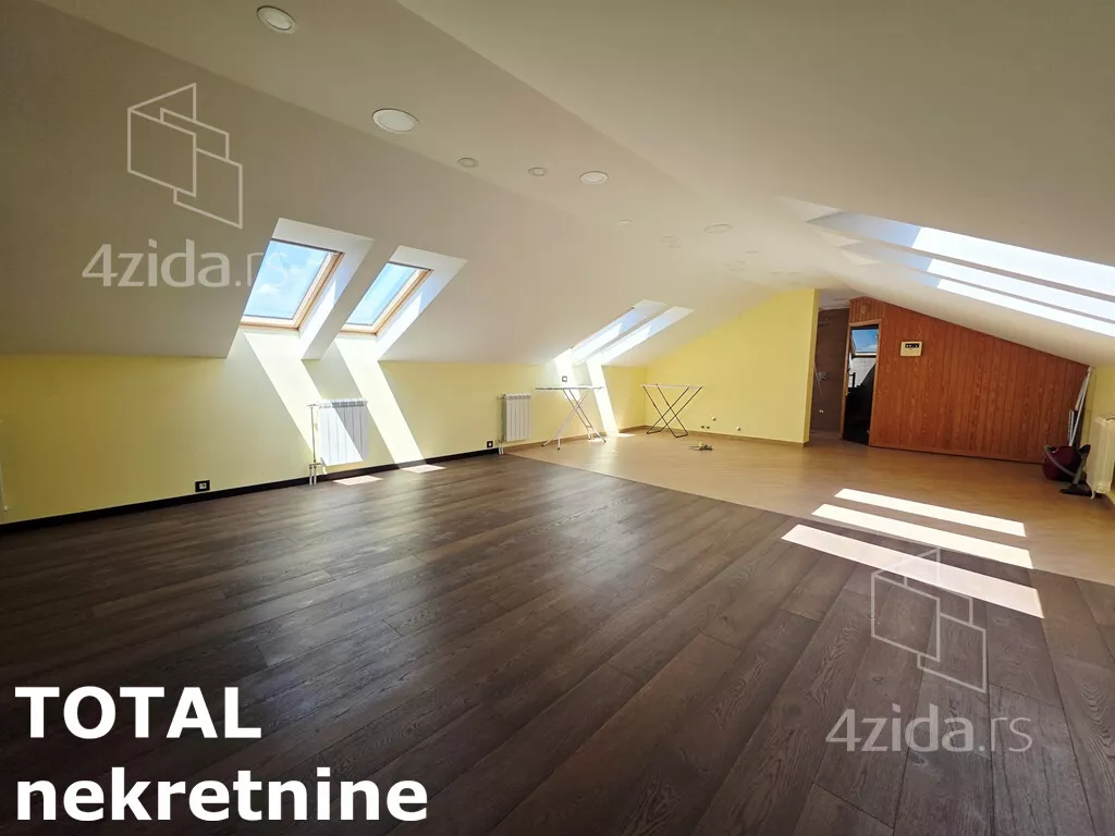 Šestosoban stan | 4zida
